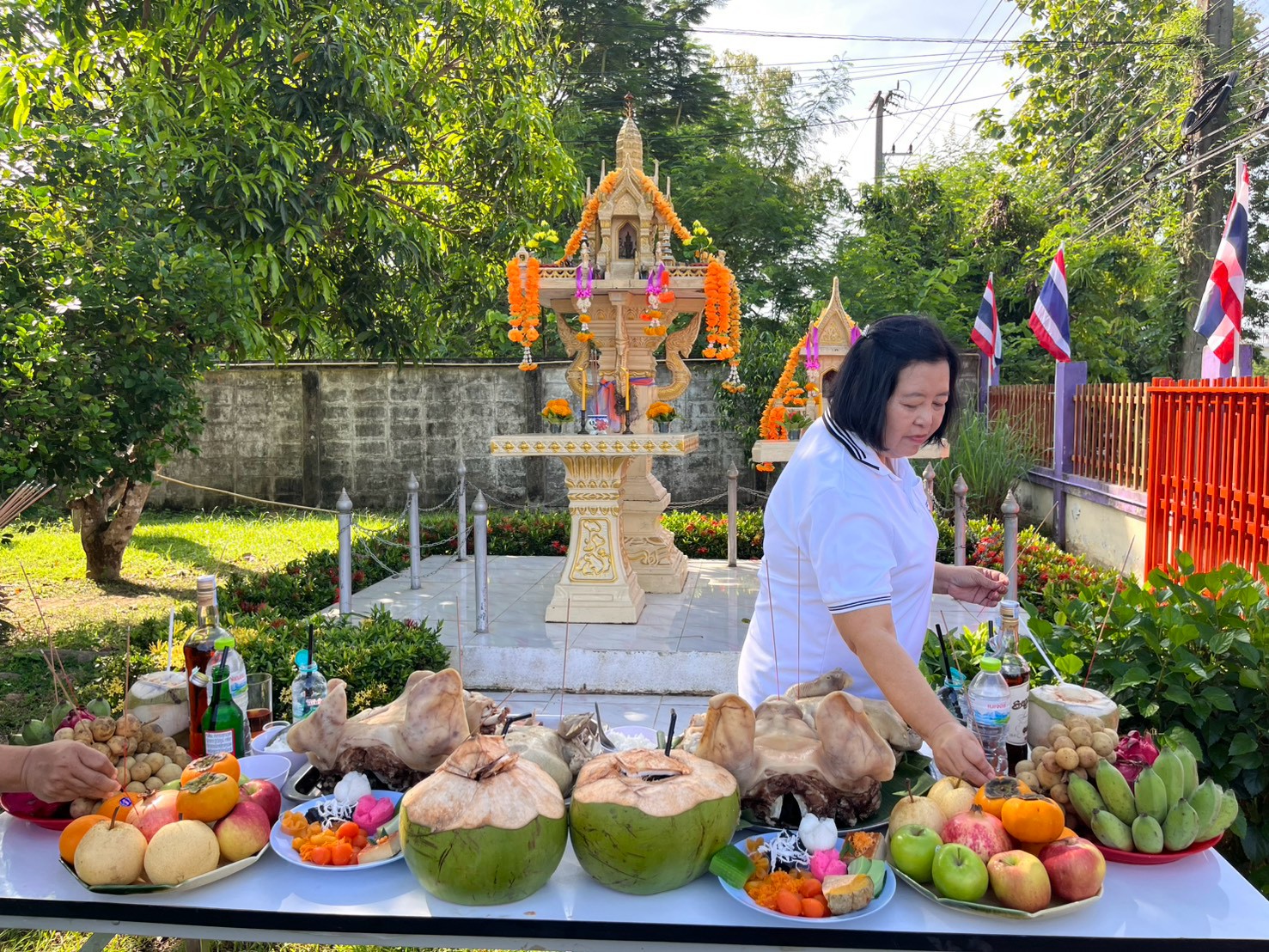 title - ส.ป.ก. อุตรดิตถ์ จัดพิธีไหว้ศาลพระภูมิ ศาลตา-ยาย และศาลเจ้าที่ เพื่อเสริมความเป็นสิริมงคล สร้างขวัญและกำลังใจแก่เจ้าหน้าที่ในการปฏิบัติงาน ประจำปีงบประมาณ พ.ศ. ๒๕๗๐